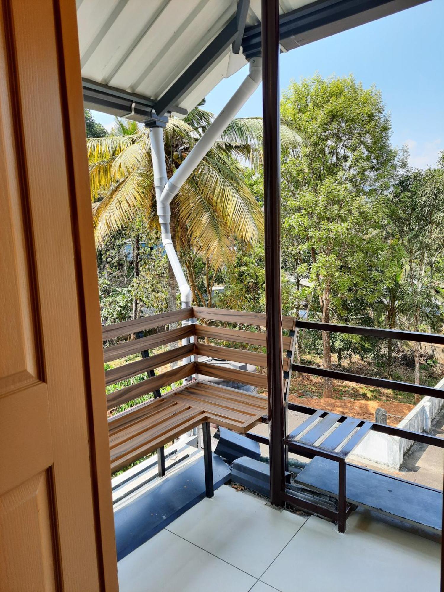 Oriole Homestay Thekkady Esterno foto