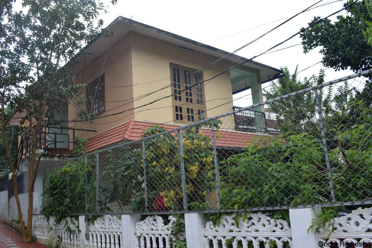 Oriole Homestay Thekkady Esterno foto