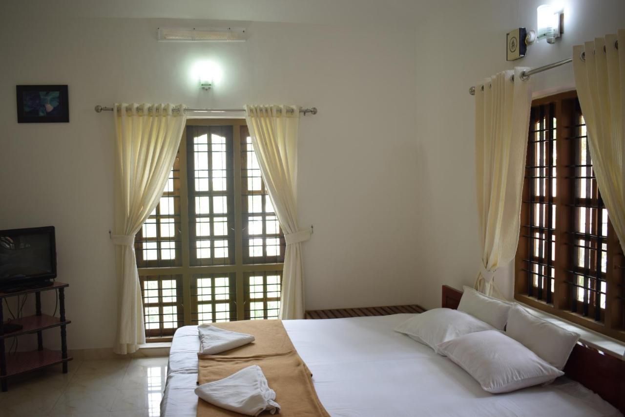 Oriole Homestay Thekkady Esterno foto